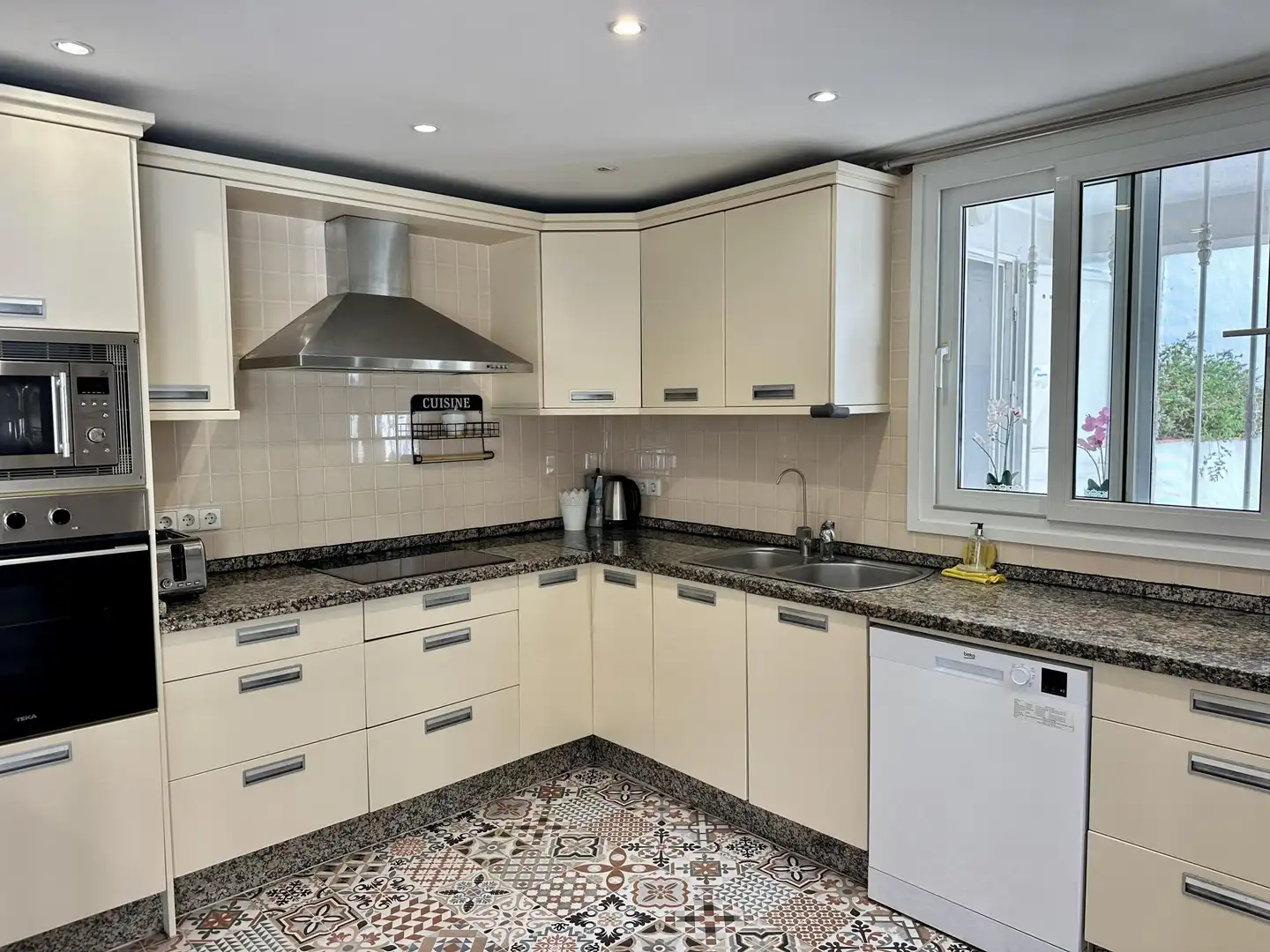 Detached house with pool for sale in 43 Avenida de las Palmas, imagen 14