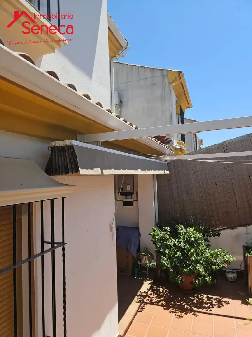 Terrassa de Casa adosada en venda en Córdoba amb Aire condicionat, Calefacció i Terrassa