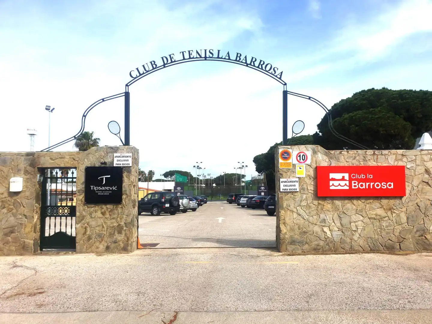 Houses for sale in Chiclana de la Frontera  with Private garden, Terrace and Furnished