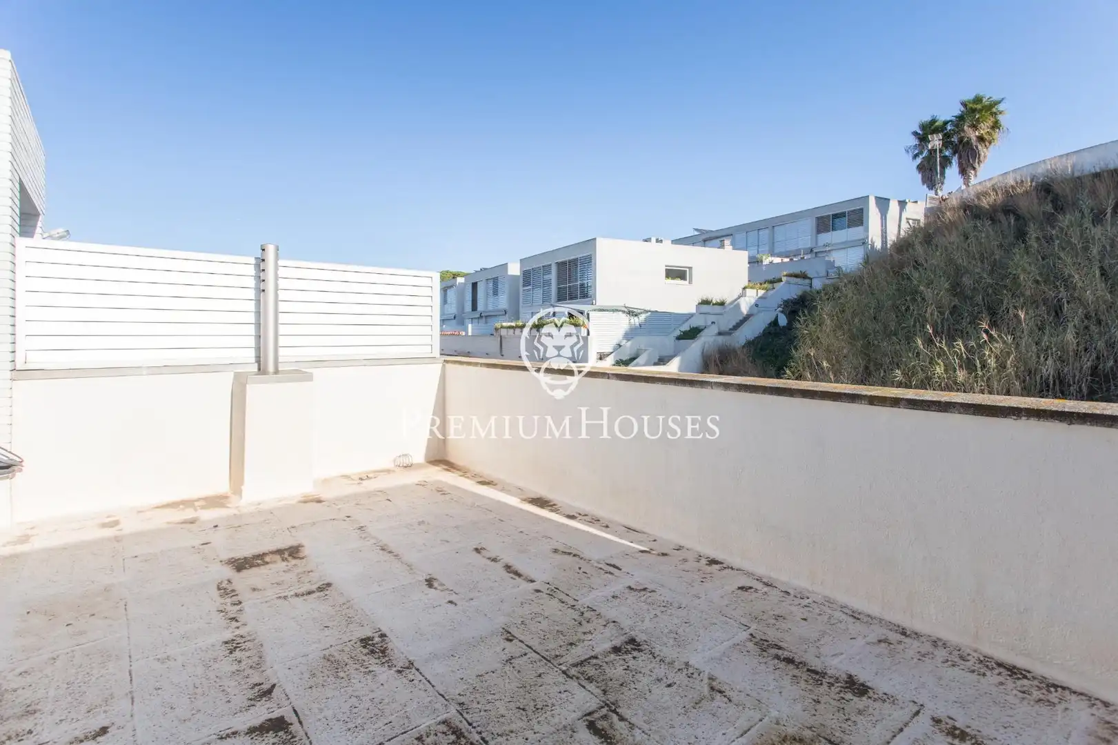 Terrasse von Einfamilien-Reihenhaus zum Verkauf in Sant Pol de Mar mit Klimaanlage, Heizung und Parkett