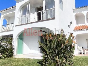 Adossat amb piscina en venda a Avenida del Golf