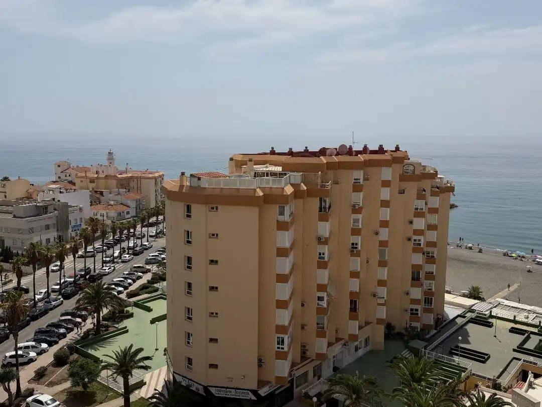 Vista exterior de Pis en venda en Torrox