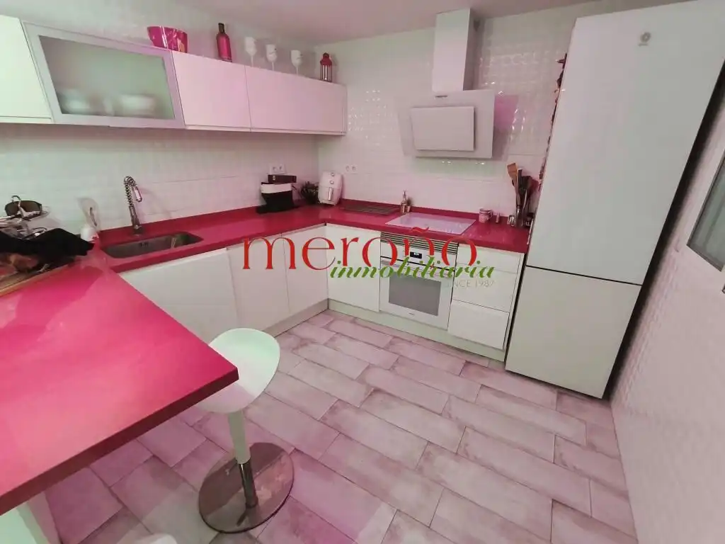 Piso en venta en El Raval - Portes Encarnades