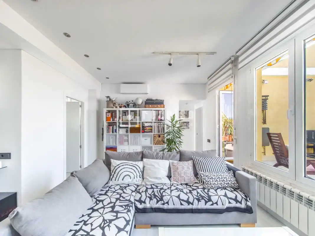 Living room of Attic for sale in Madrid  with Air Conditioner, Heating and Terrace