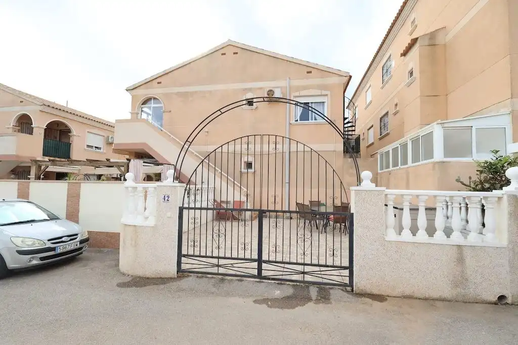 Bungalow avec piscine à vendre à Calle Dalias