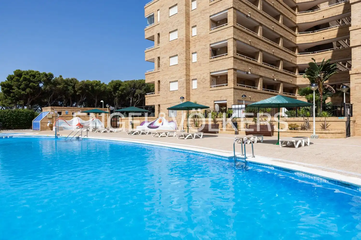 Piscina de Pis en venda en Oropesa del Mar / Orpesa amb Aire condicionat, Calefacció i Terrassa