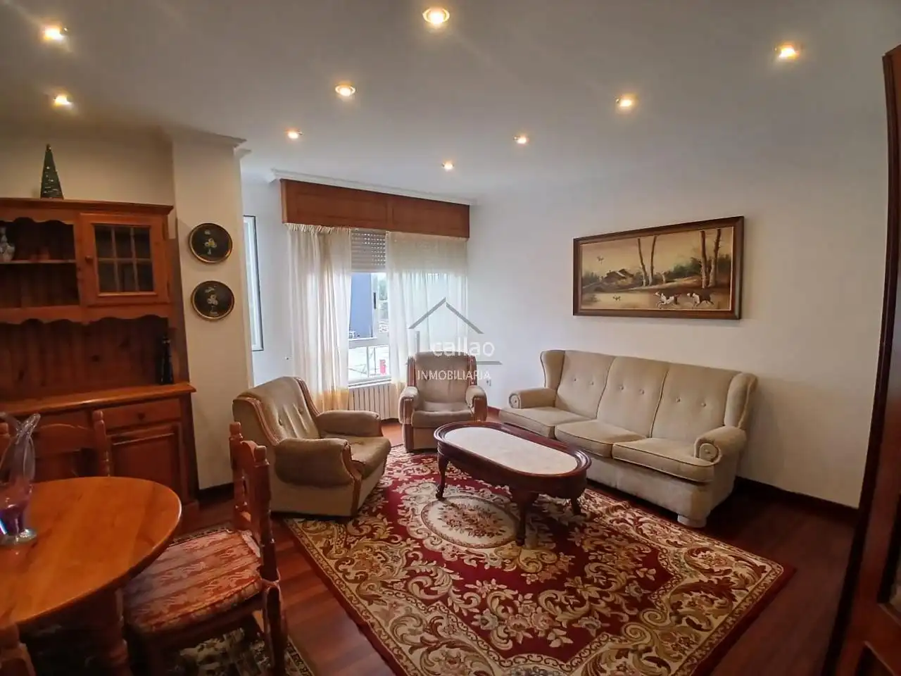 Sala d'estar de Pis de lloguer en Ferrol amb Calefacció, Parquet i Moblat