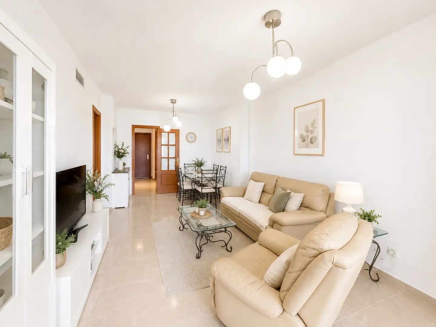 Sala de estar de Piso en venta en Benalmádena con Aire acondicionado, Terraza y Trastero