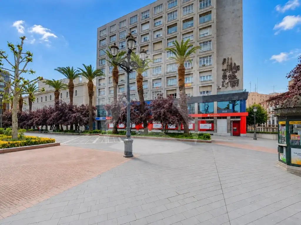 Exterior view of Office for rent in Badajoz  with Air Conditioner