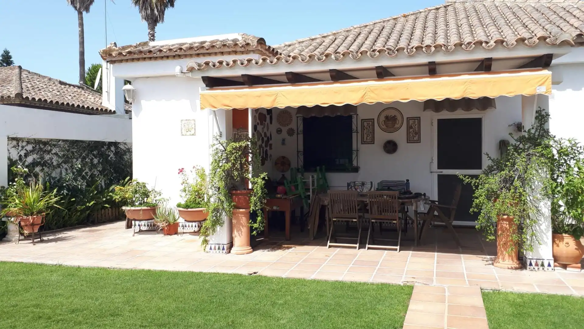 Jardí de Casa o xalet en venda en Chiclana de la Frontera amb Calefacció, Jardí privat i Traster