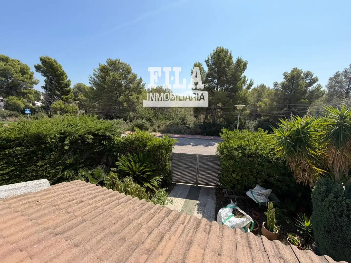 Exterior view of Houses for sale in Els Masos - Els Garrofers