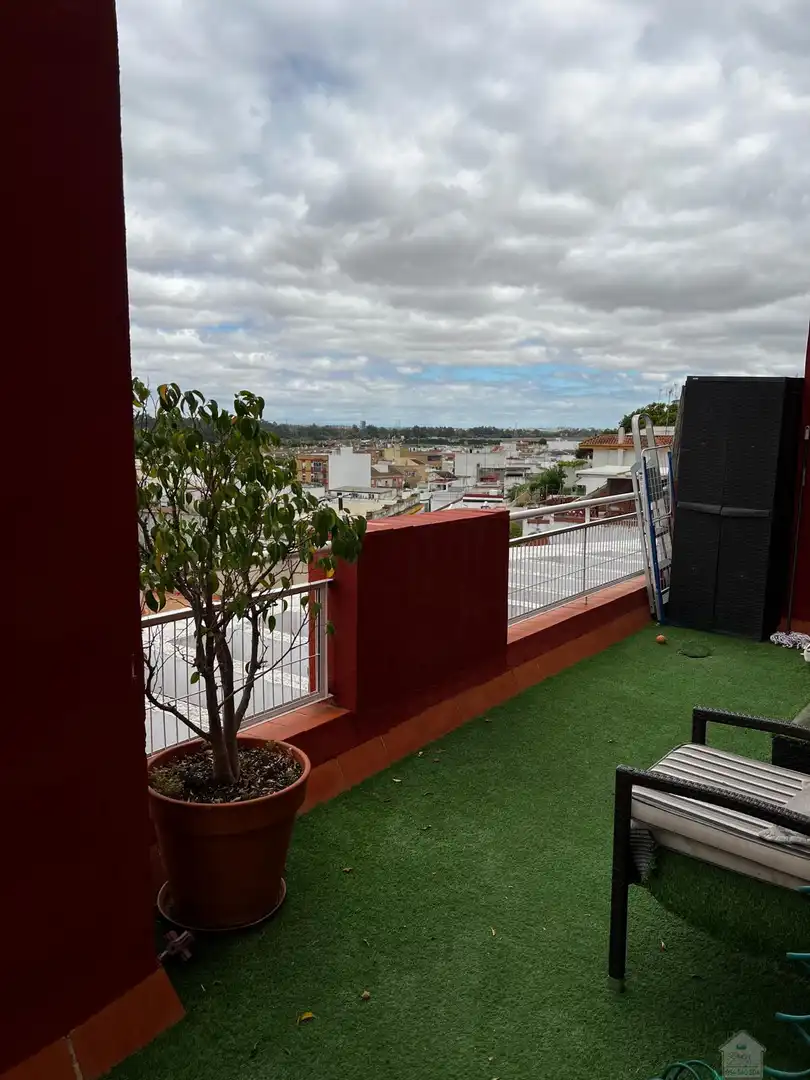 Attic for rent in Gelves