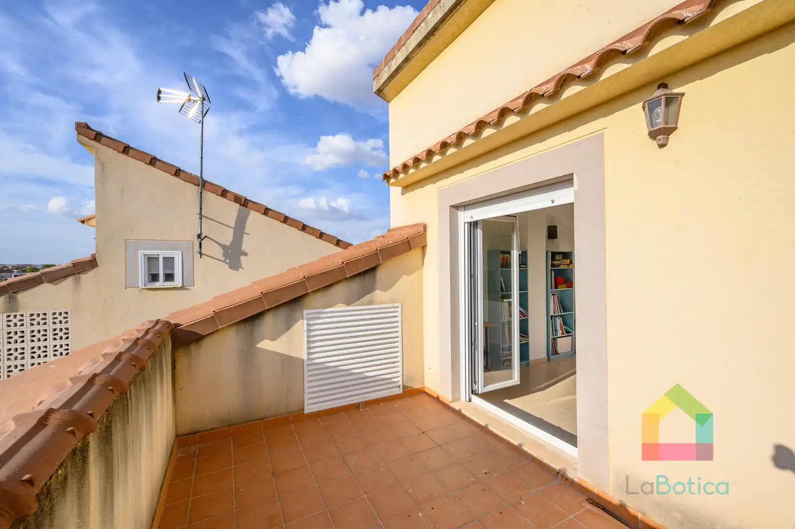 Semi-detached house with pool for sale in Magán, imagen 56