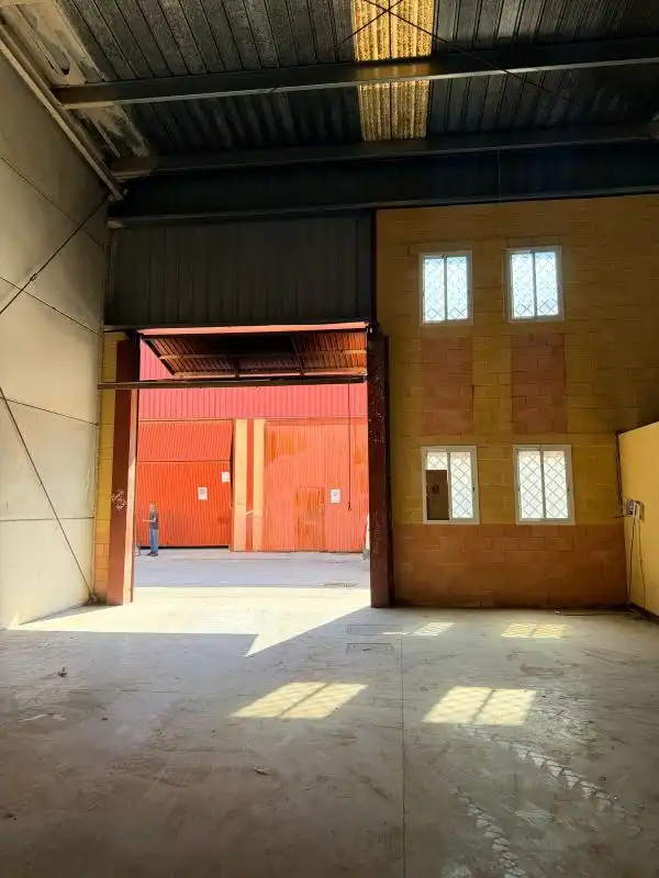 Industriegebäude zum Verkauf in Calle Mairena del Aljarafe, imagen 3