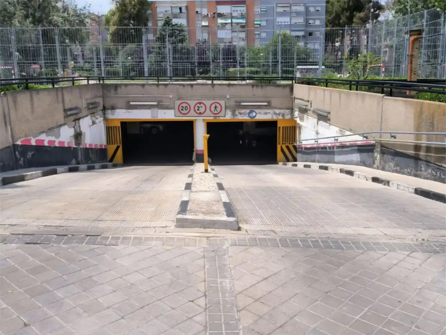 Aparcament de Garatge en venda en Madrid