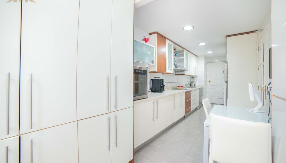 Foto 1 de Planta baixa en venda a Calle Moreras, Zona Monte El Pilar, Madrid