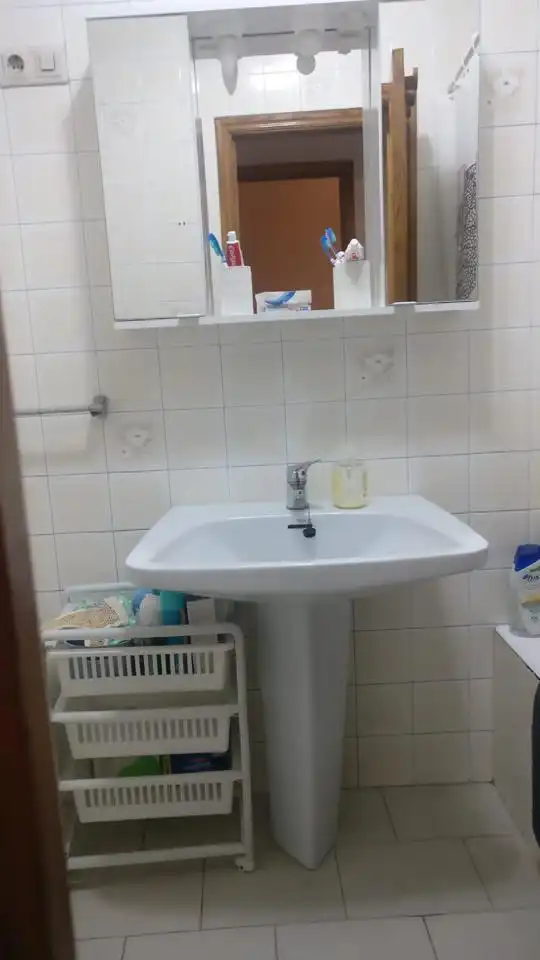Baño de Piso de alquiler en Santiago de Compostela  con Calefacción y Amueblado