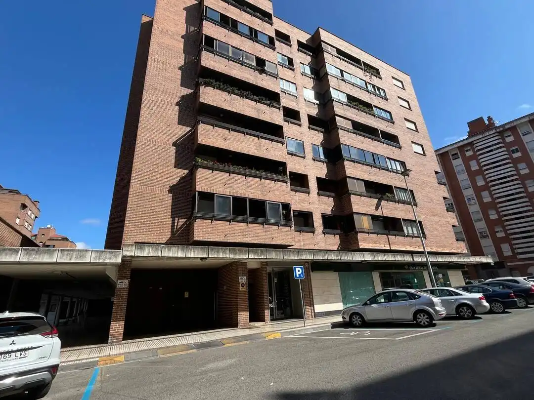 Exterior view of Garage for rent in  Pamplona / Iruña