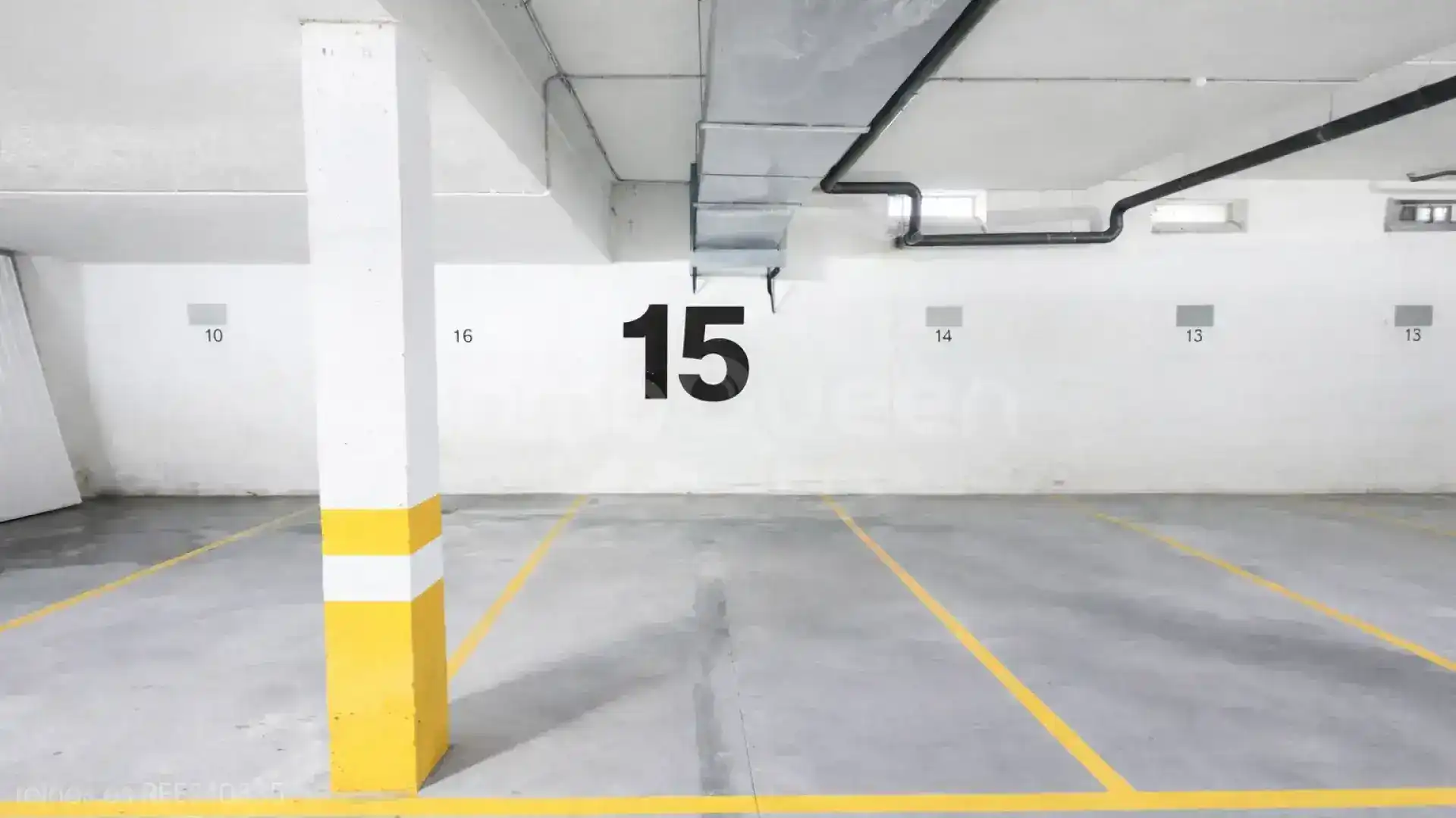 Einzelparkplatz zum Verkauf in Tapia de Casariego