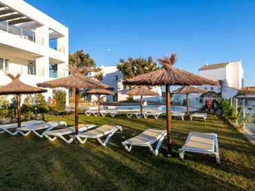 Ático con piscina en venta en Río Real - Los Monteros