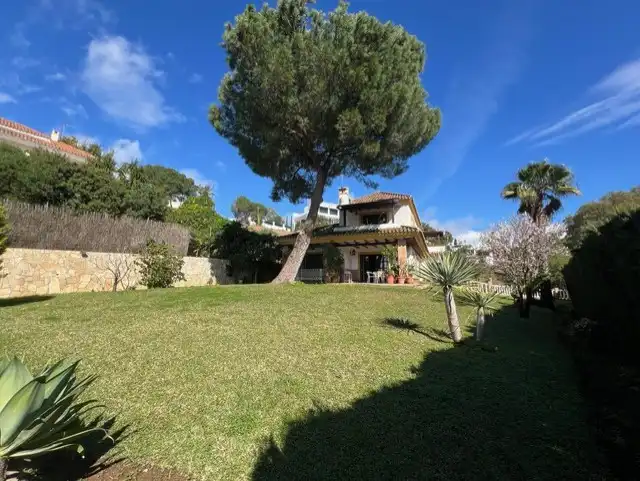 Jardín de Casa o chalet en venta en Marbella con Aire acondicionado, Calefacción y Jardín privado