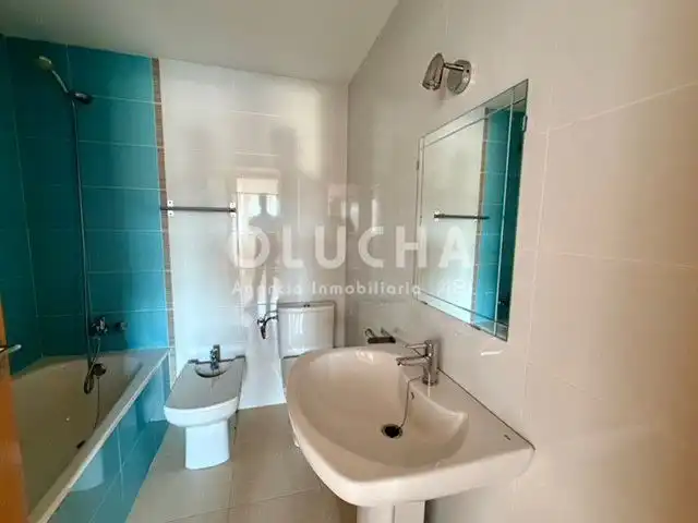 Baño de Piso de alquiler en Onda con Trastero y Balcón