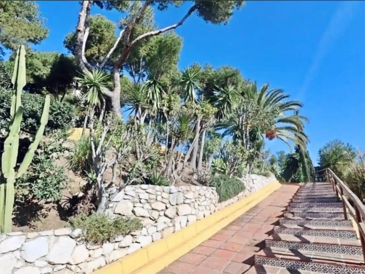 Vista exterior de Pis de lloguer en Torremolinos amb Piscina i Balcó