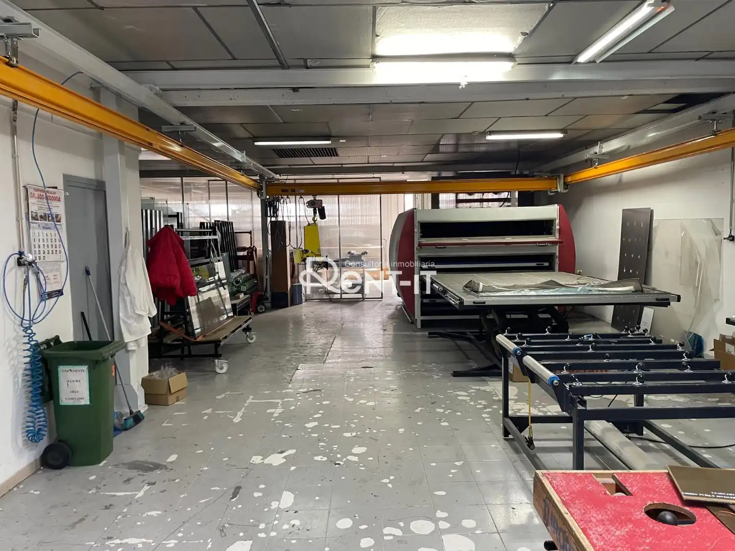Nau industrial de lloguer en Sant Feliu de Llobregat