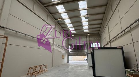 Foto 2 von Fabrikhallen zur Miete in Adurtza, Vitoria - Gasteiz