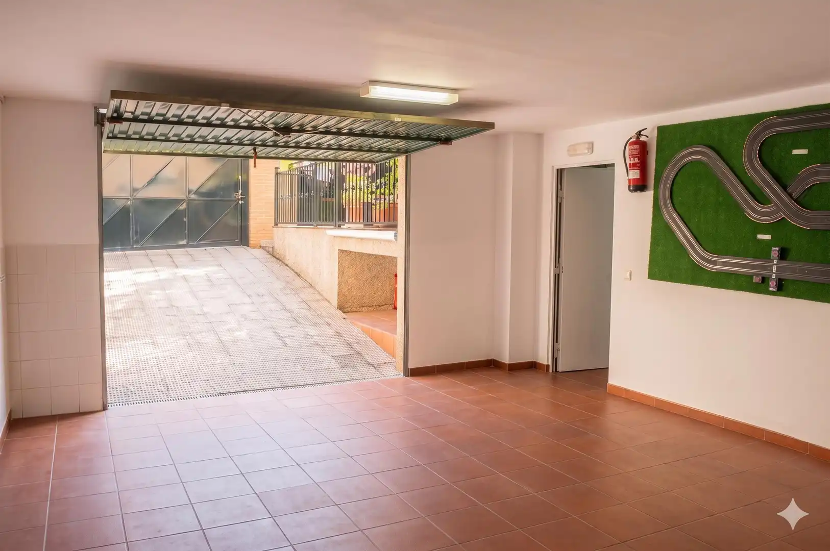 Casa adosada en venda en Cáceres amb Aire condicionat, Calefacció i Terrassa