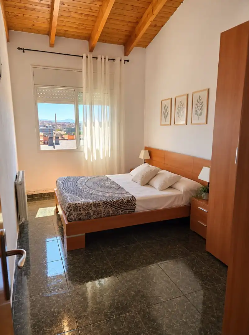 Casa aparellada en venda a Ponent, imagen 9
