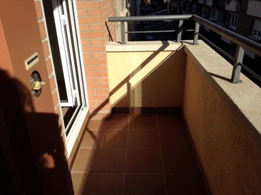 Appartamento con balcone in affitto a Carrer de Sant Carles