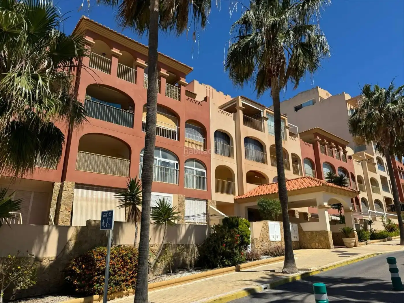 Piso con ascensor en venta en Calle a Glaucio 5