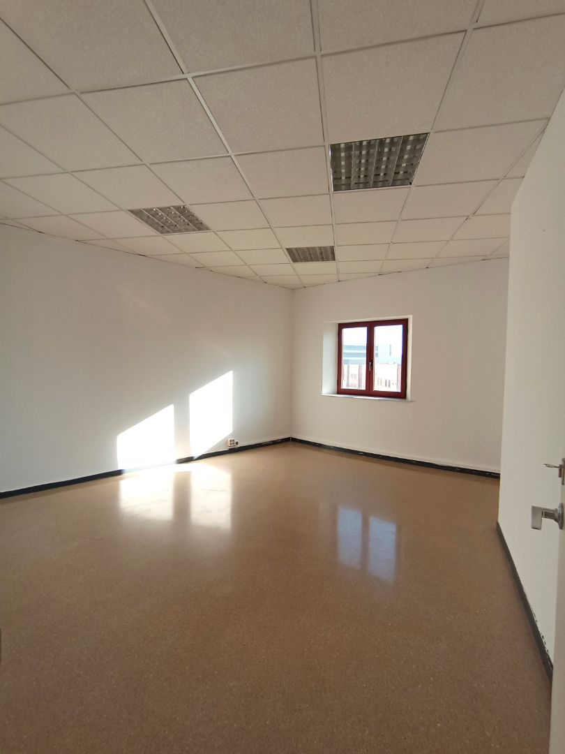 Oficina de lloguer en Cornellà de Llobregat