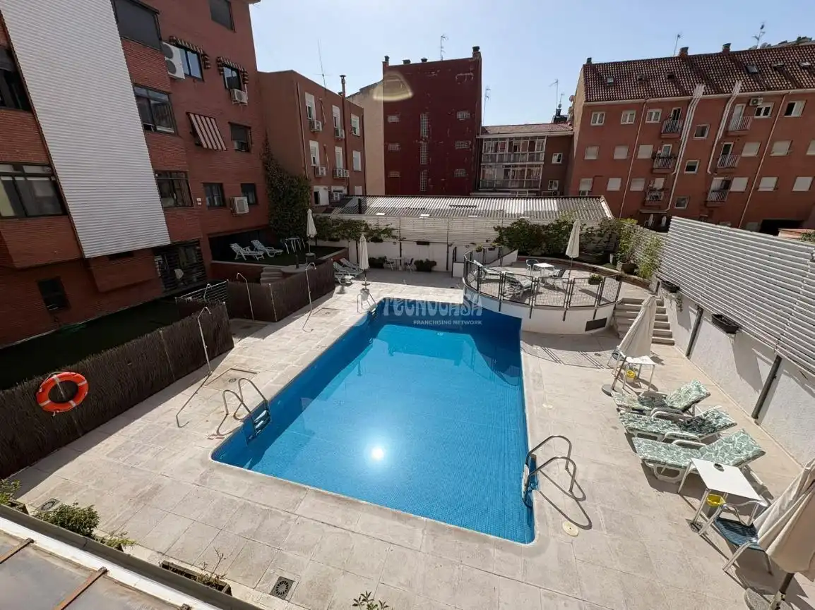 Piscina de Piso en venta en Madrid con Aire acondicionado, Parquet y Piscina comunitaria