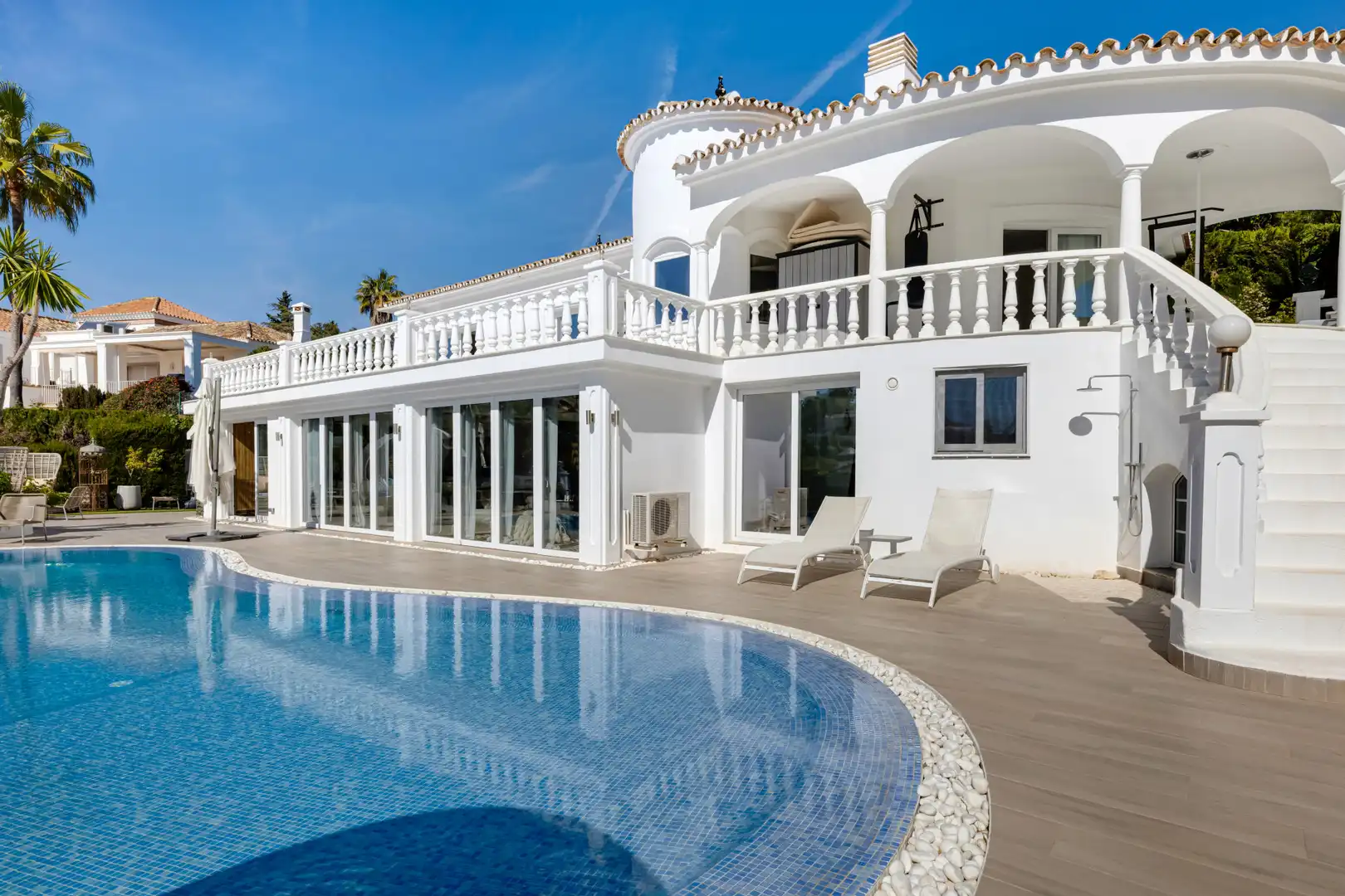 Casa con terraza en venta en Elviria - Cabopino