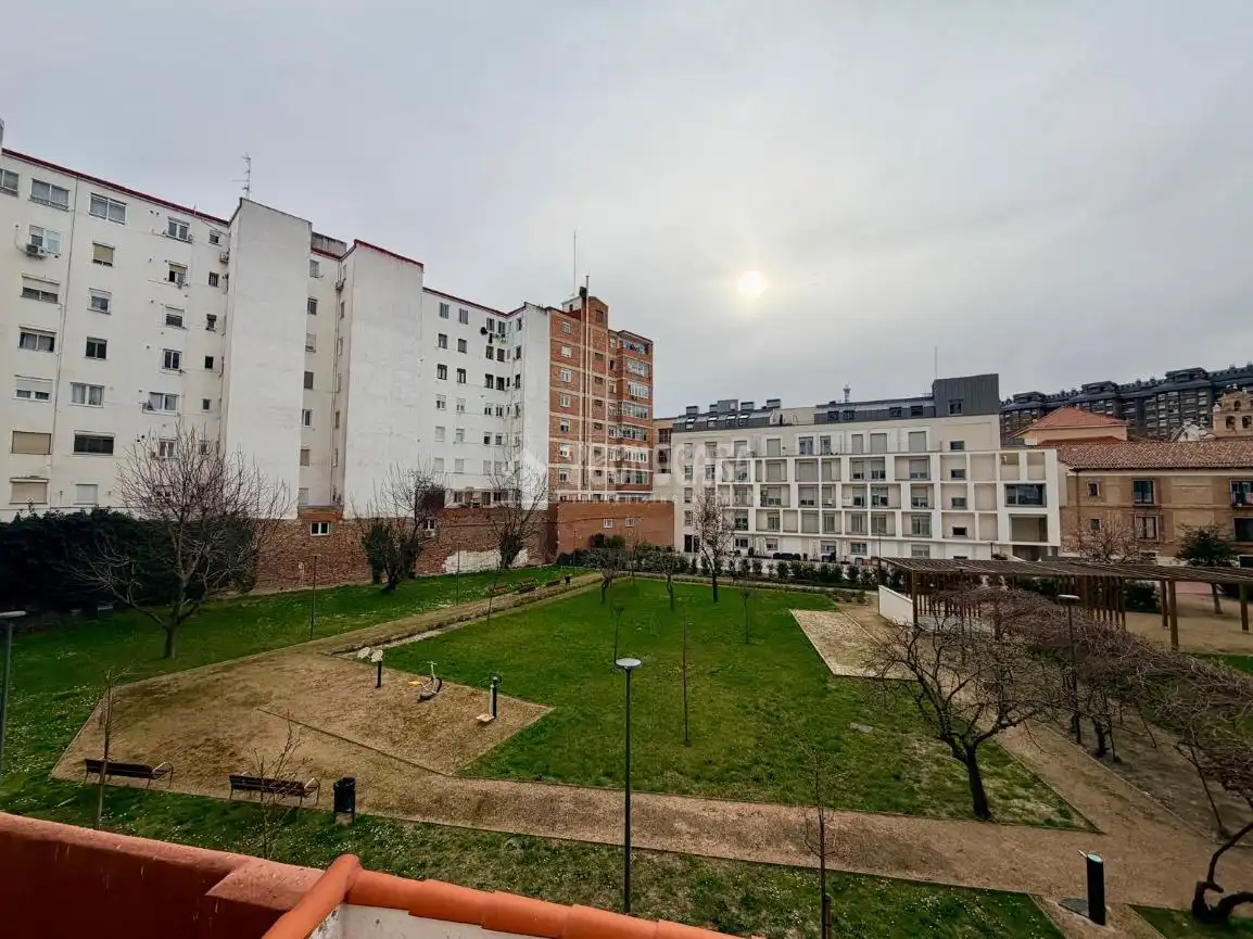 Außenansicht von Wohnung zum Verkauf in Valladolid mit Terrasse