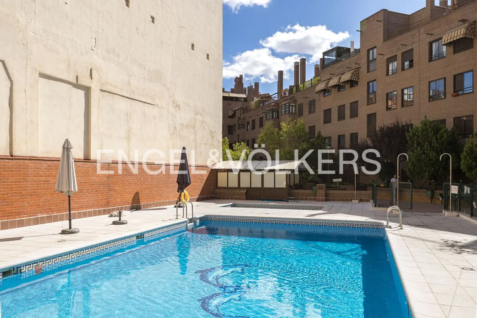 Piscina de Pis de lloguer en Madrid amb Aire condicionat, Calefacció i Piscina