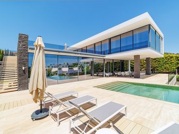 Xalet amb piscina de lloguer a Avenida de los Girasoles 25