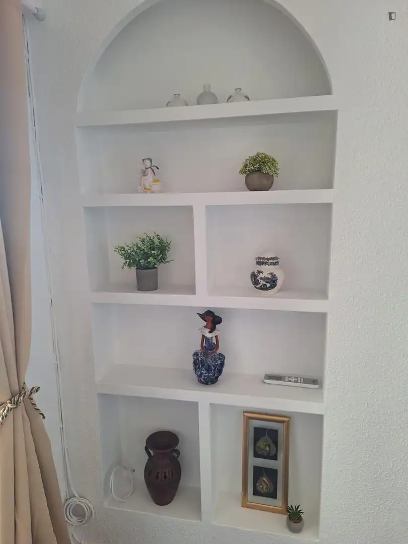 Habitación de Apartamento de alquiler en Moncada con Amueblado, Horno y Lavadora