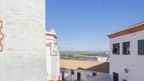 Vista exterior de Casa adosada en venda en Aznalcázar amb Aire condicionat, Terrassa i Balcó