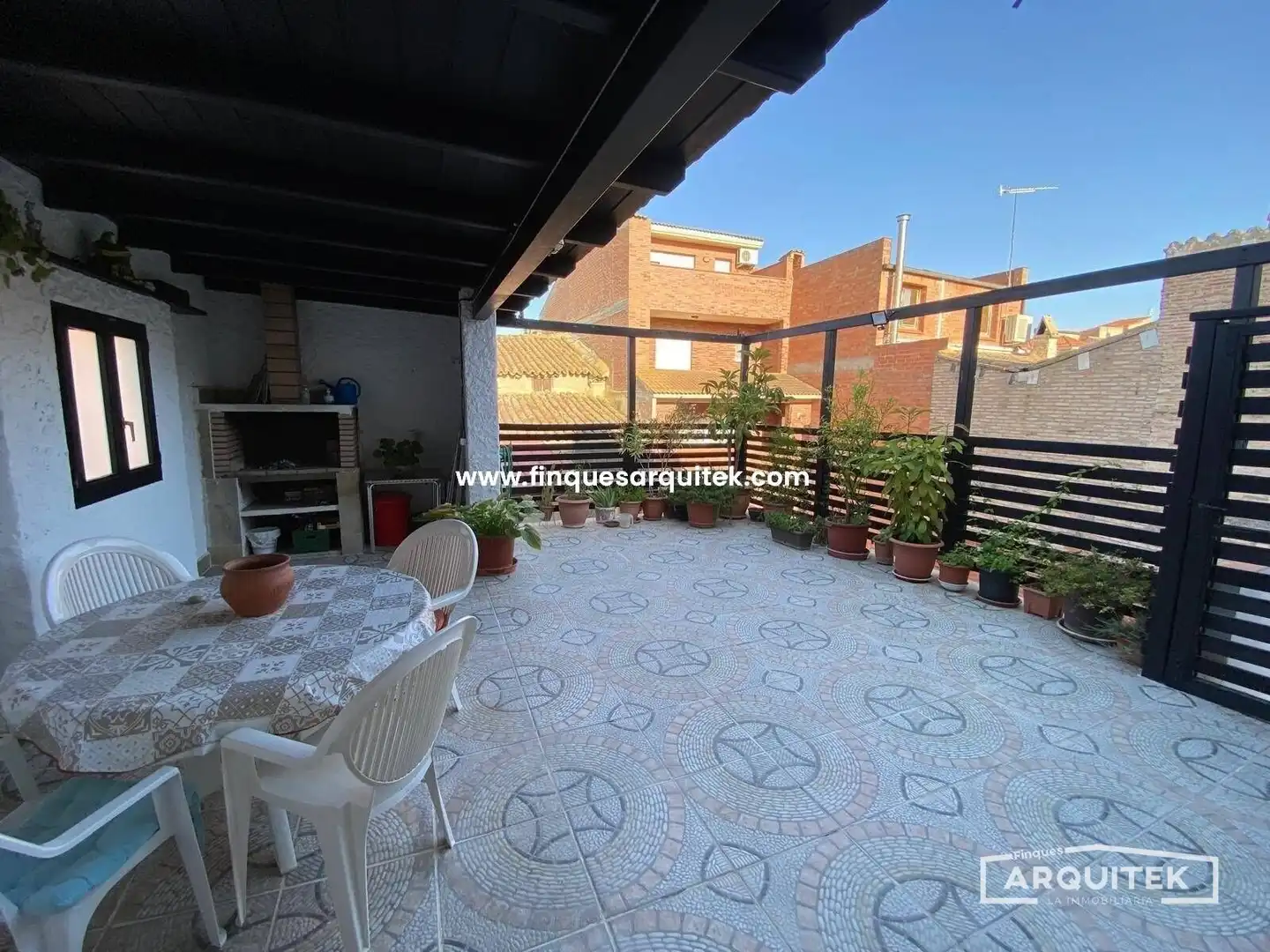 Casa adosada en venta en Rosselló