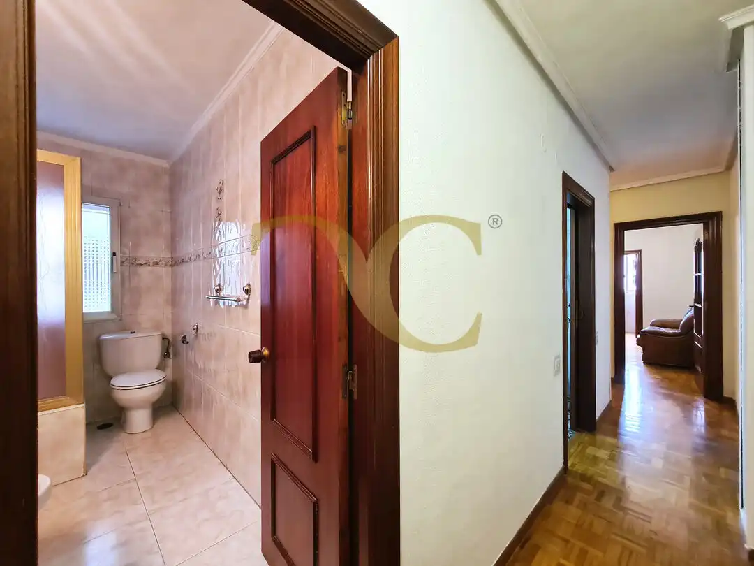Piso en venta en Oviedo  con Terraza
