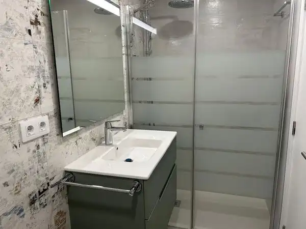 Baño de Piso de alquiler en Las Palmas de Gran Canaria con Aire acondicionado, Calefacción y Horno