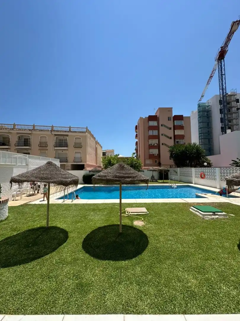 Piscina de Estudi de lloguer en Torremolinos amb Aire condicionat, Terrassa i Piscina