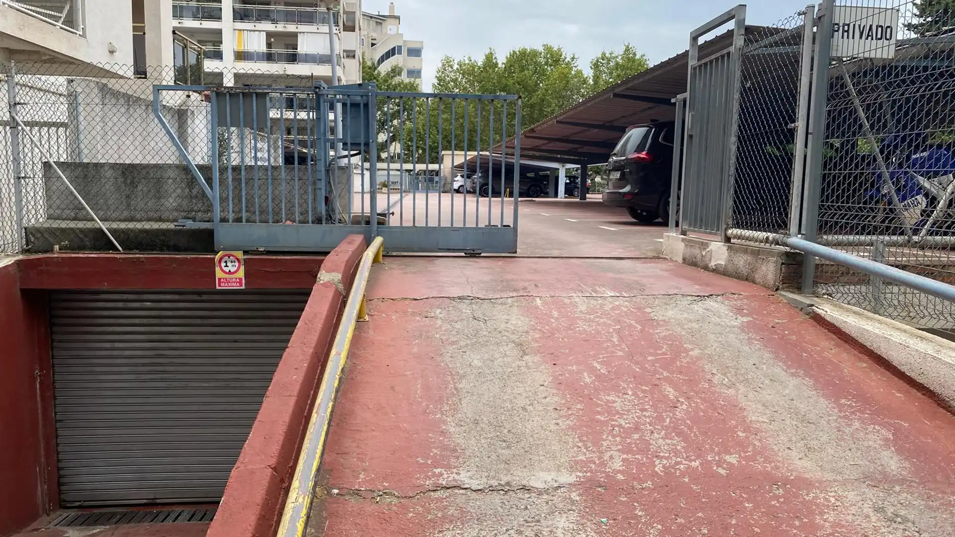 Garaje de alquiler en Carrer de Josep Carner, 16, Platja de Llevant