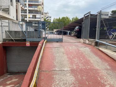 Individual con ascensor en alquiler en Carrer de Josep Carner 16