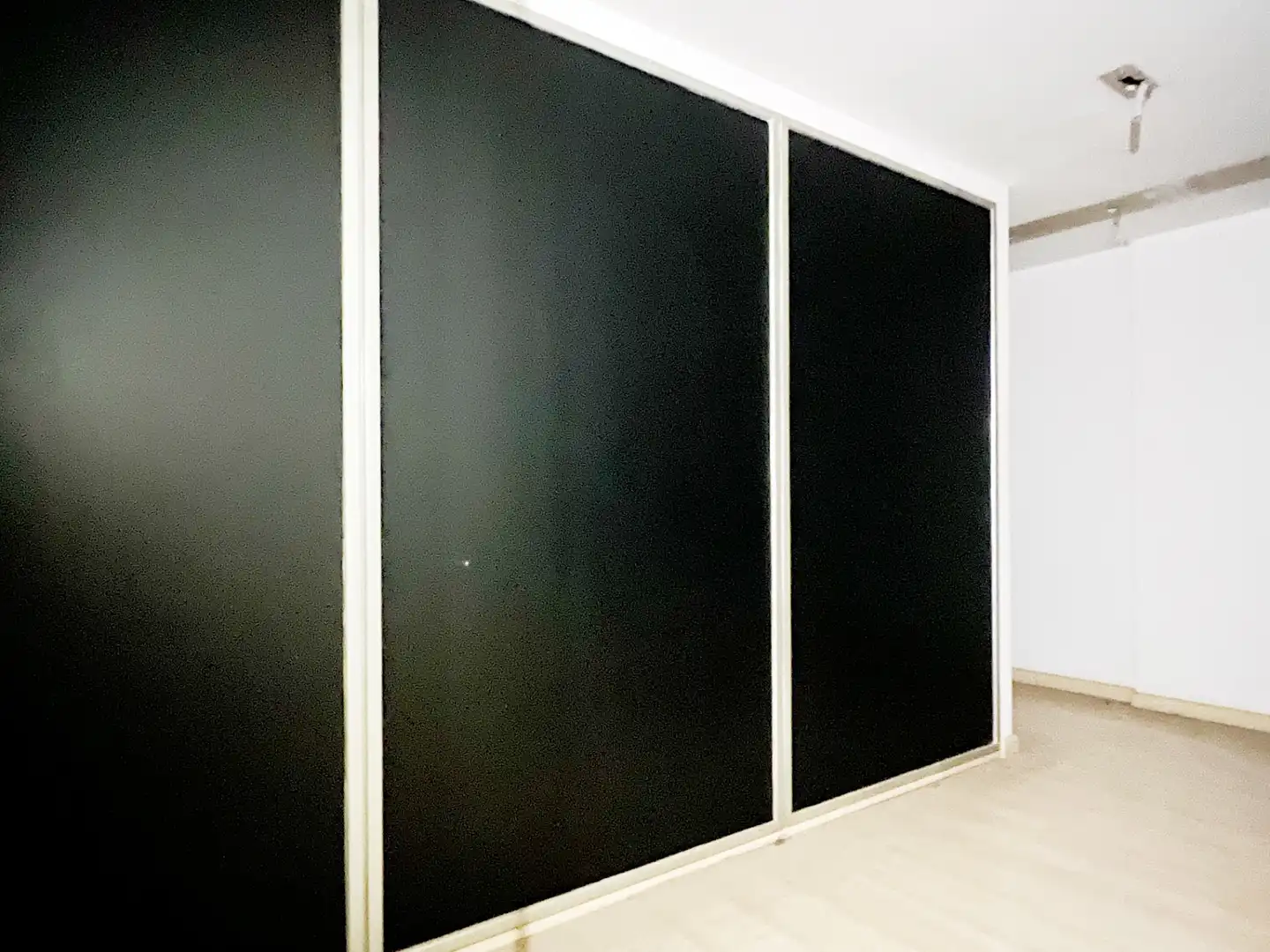 Habitación de Oficina de alquiler en Valencia con Aire acondicionado, Calefacción y Trastero