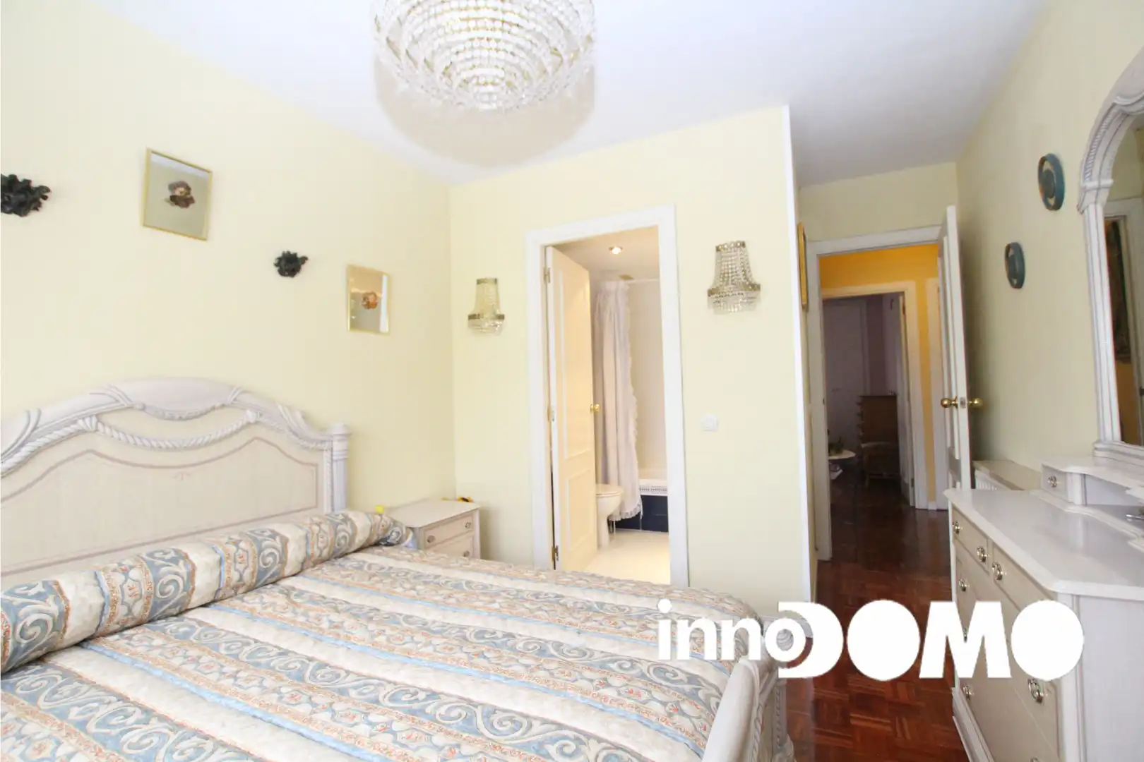 Dormitori de Casa adosada en venda en Moraleja de Enmedio amb Calefacció, Jardí privat i Parquet