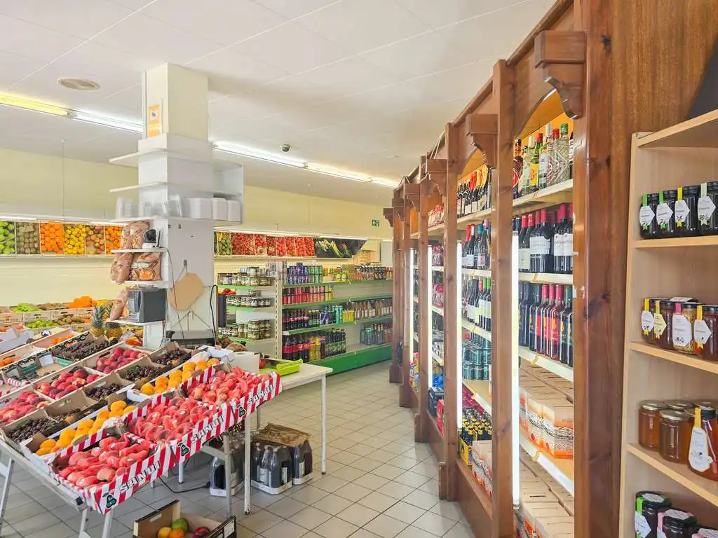 Local comercial en venda a Riells, imagen 5